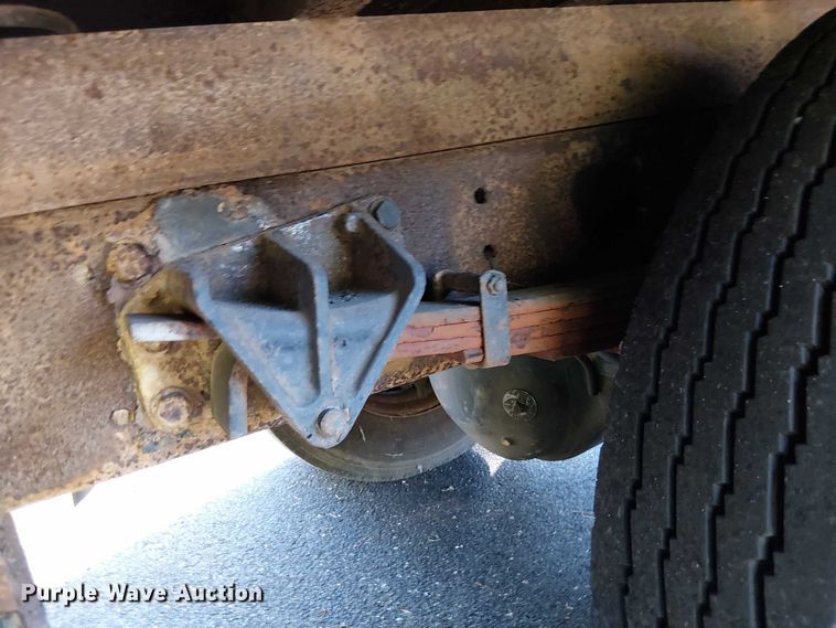 image for item EV4095 2004 International 4300 flatbed truck with crash attenuator