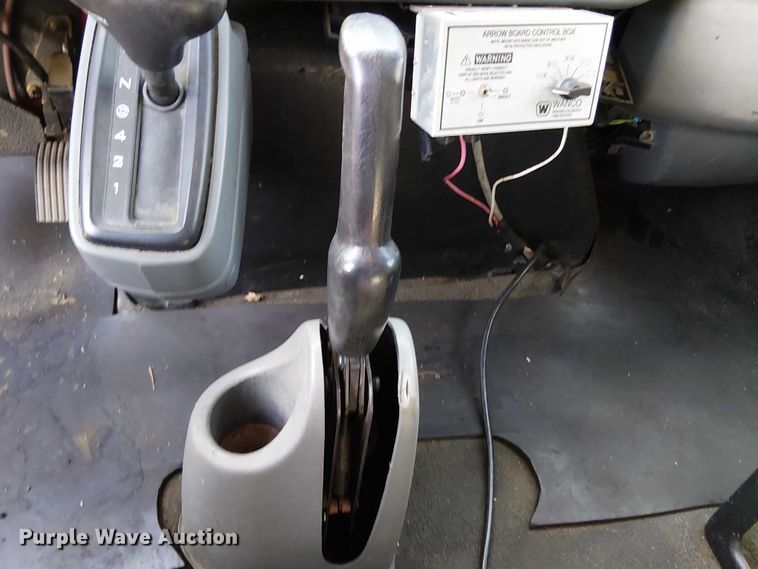 image for item EV4095 2004 International 4300 flatbed truck with crash attenuator