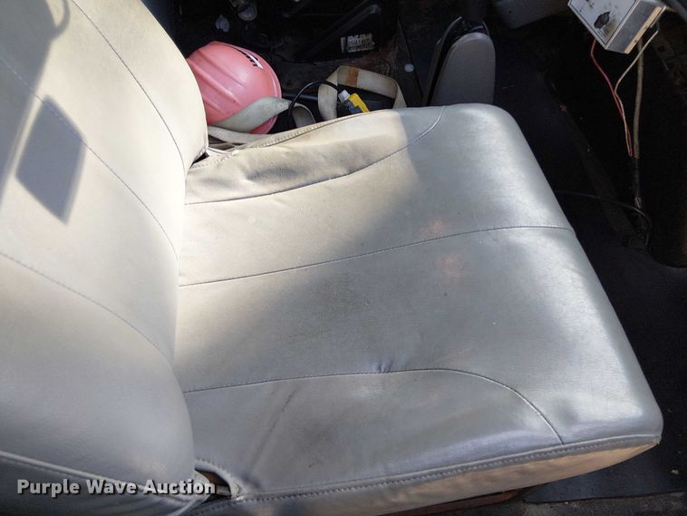 image for item EV4095 2004 International 4300 flatbed truck with crash attenuator