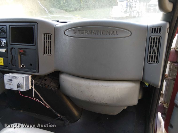 image for item EV4095 2004 International 4300 flatbed truck with crash attenuator