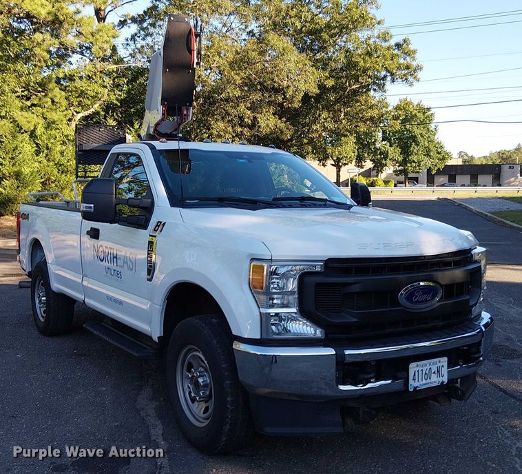 image for item EV4096 2022 Ford F350 Super Duty XL bucket truck