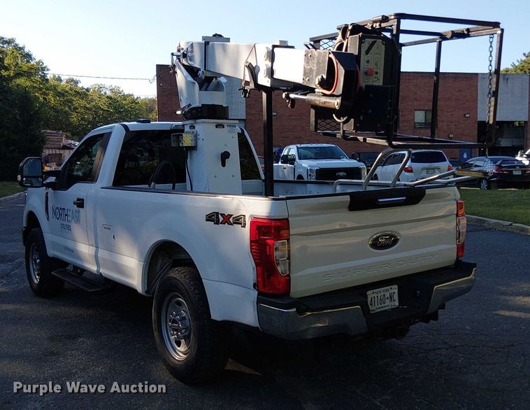 image for item EV4096 2022 Ford F350 Super Duty XL bucket truck