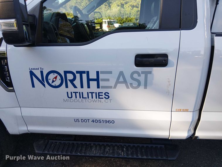 image for item EV4096 2022 Ford F350 Super Duty XL bucket truck