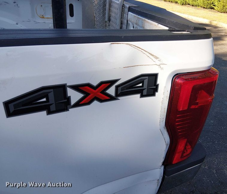 image for item EV4096 2022 Ford F350 Super Duty XL bucket truck