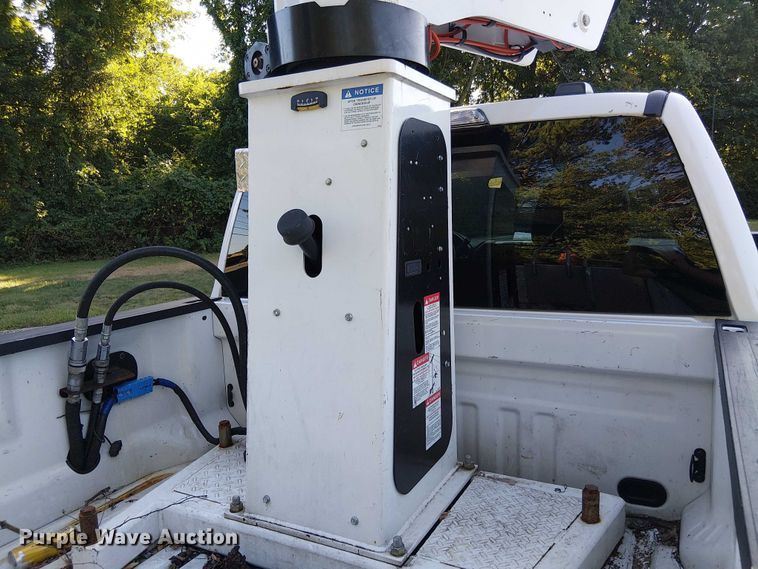 image for item EV4096 2022 Ford F350 Super Duty XL bucket truck