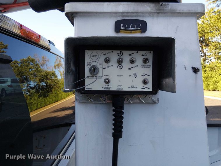 image for item EV4096 2022 Ford F350 Super Duty XL bucket truck