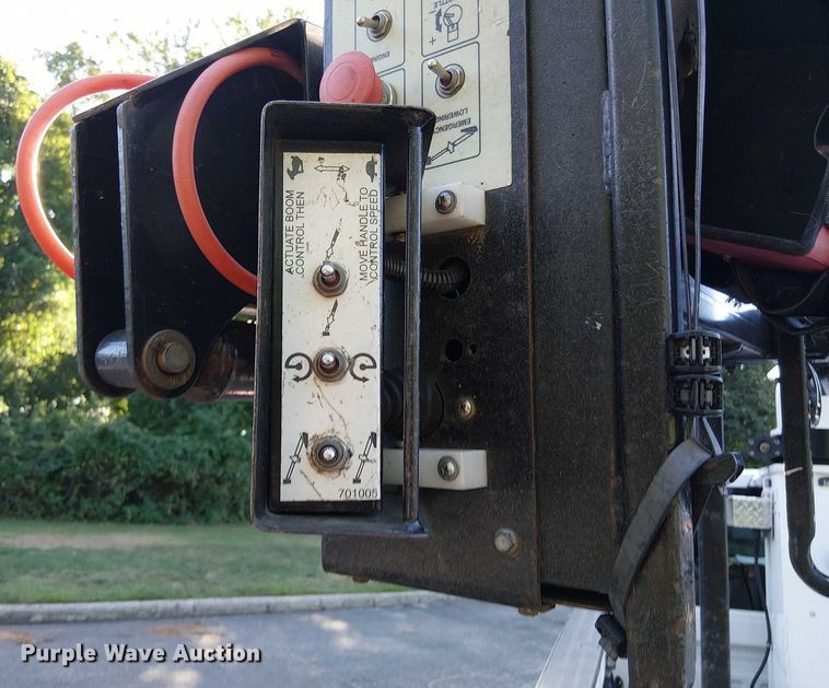 image for item EV4096 2022 Ford F350 Super Duty XL bucket truck