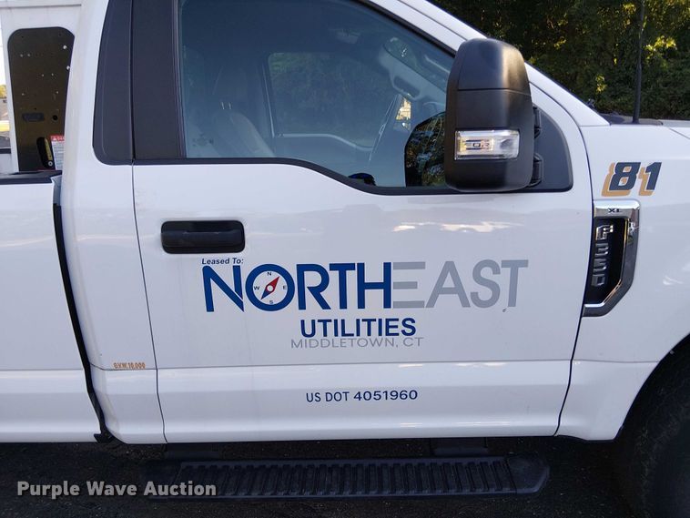 image for item EV4096 2022 Ford F350 Super Duty XL bucket truck