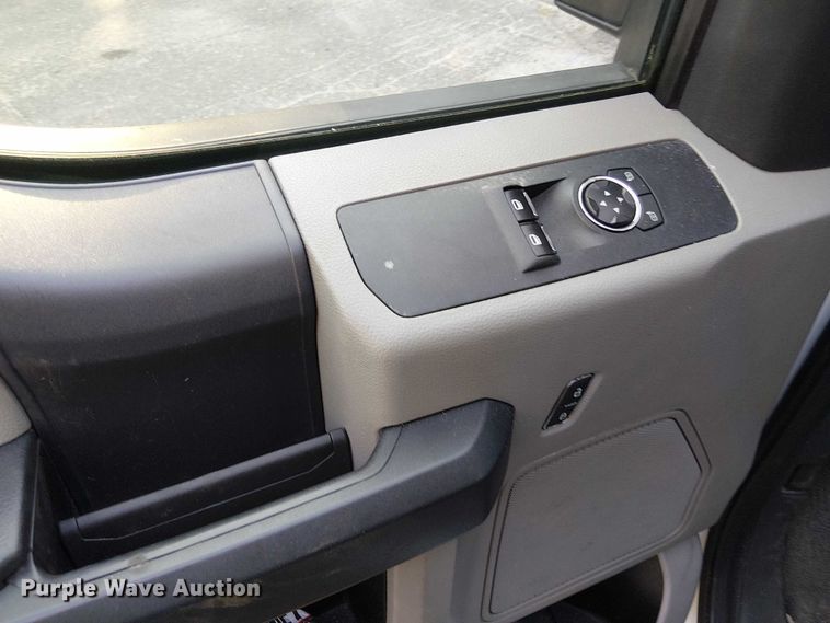 image for item EV4096 2022 Ford F350 Super Duty XL bucket truck