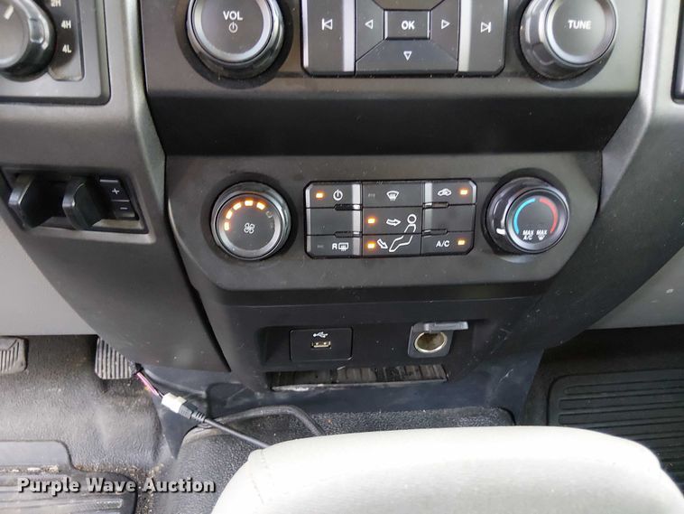 image for item EV4096 2022 Ford F350 Super Duty XL bucket truck