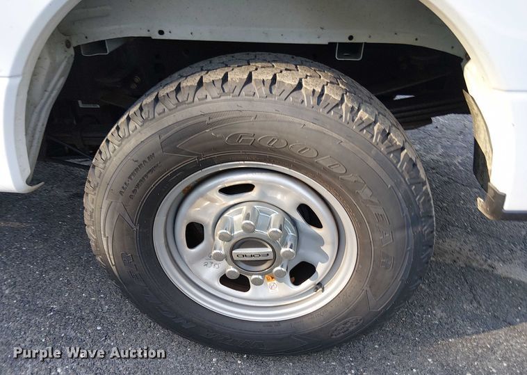 image for item EV4096 2022 Ford F350 Super Duty XL bucket truck