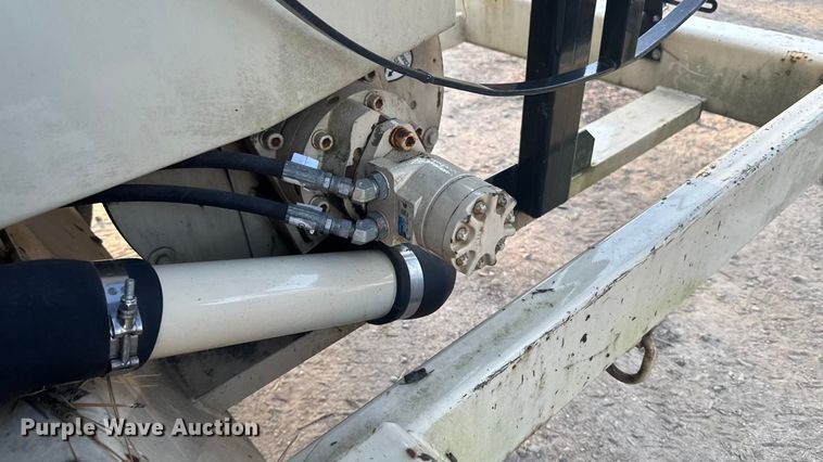 image for item EV4097 2016 Finn BB302-21 wood chipper