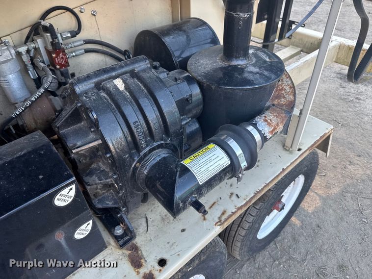 image for item EV4097 2016 Finn BB302-21 wood chipper