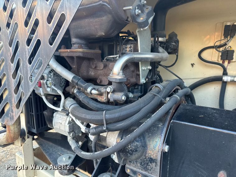 image for item EV4097 2016 Finn BB302-21 wood chipper