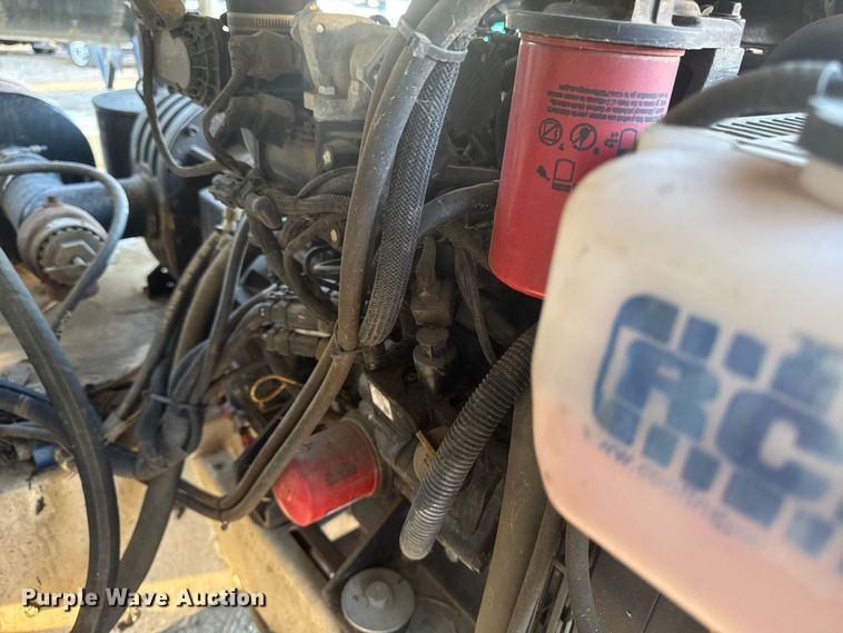 image for item EV4097 2016 Finn BB302-21 wood chipper