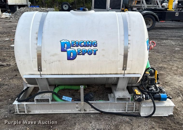 image for item EV4107 Deicing Depot Deicing tank skid