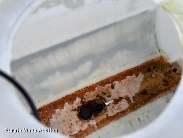 image for item EV4107 Deicing Depot Deicing tank skid