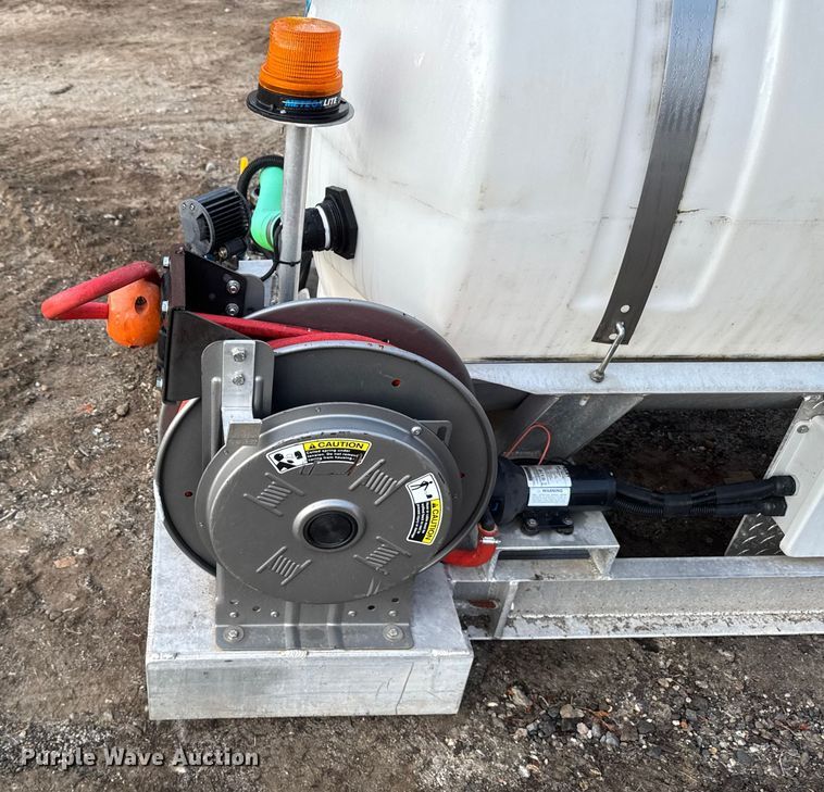 image for item EV4107 Deicing Depot Deicing tank skid