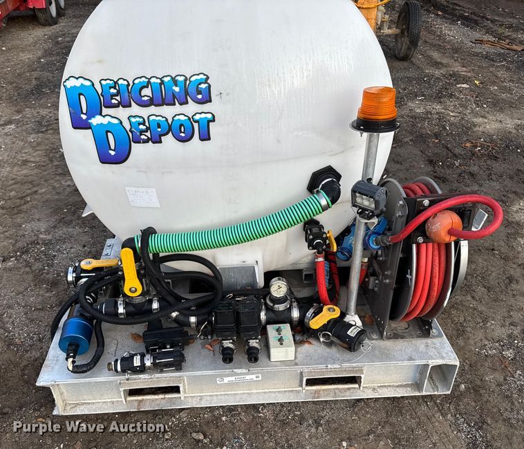 image for item EV4107 Deicing Depot Deicing tank skid