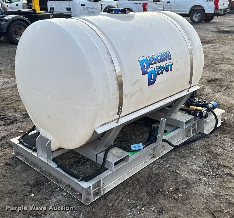 image for item EV4108 Deicing depot Deicing tank skid