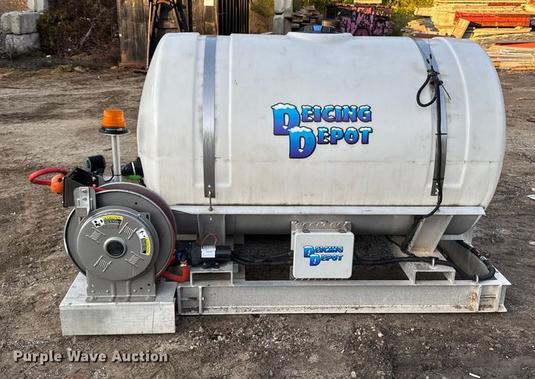 image for item EV4108 Deicing depot Deicing tank skid