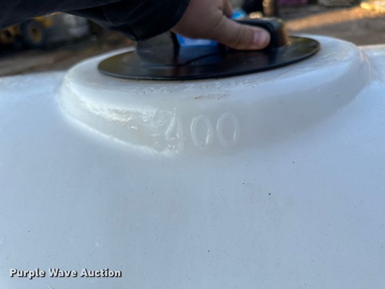 image for item EV4108 Deicing depot Deicing tank skid