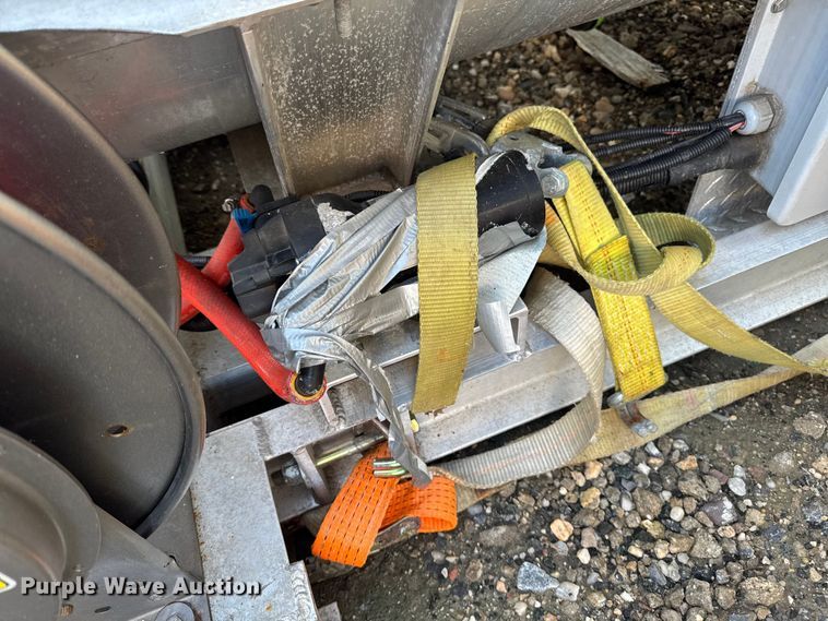 image for item EV4108 Deicing depot Deicing tank skid