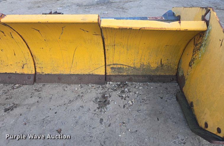 image for item EV4110 Artic wheel loader snow pusher