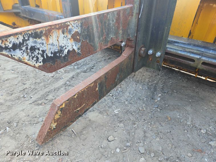 image for item EV4111 Artic wheel loader snow pusher