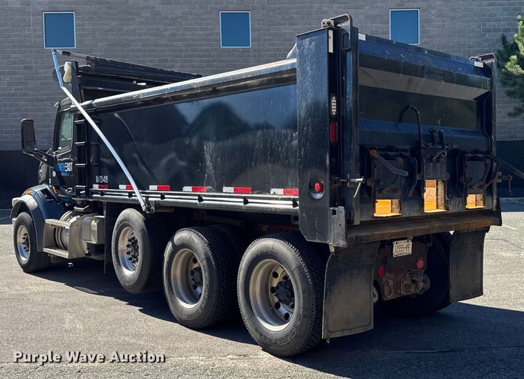 image for item EV4114 2019 Peterbilt 567 dump truck