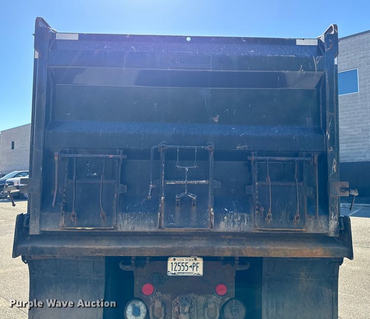 image for item EV4114 2019 Peterbilt 567 dump truck