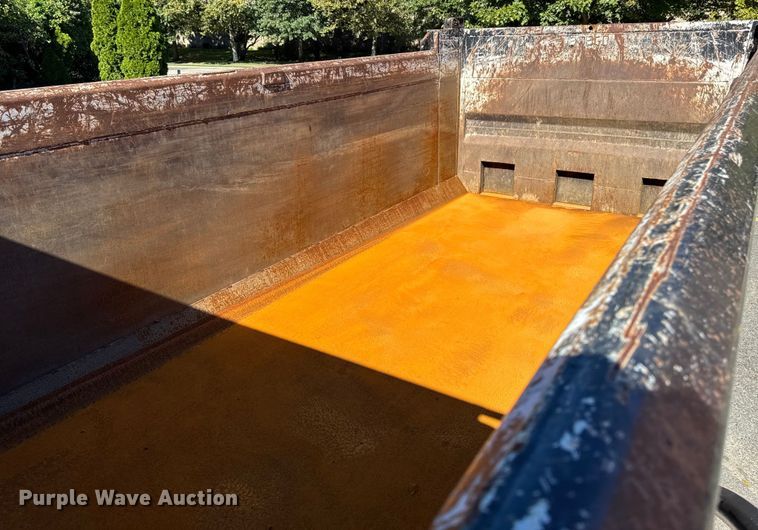 image for item EV4114 2019 Peterbilt 567 dump truck