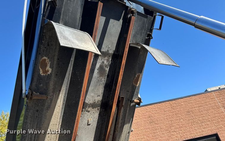 image for item EV4114 2019 Peterbilt 567 dump truck