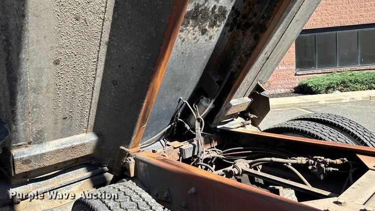 image for item EV4114 2019 Peterbilt 567 dump truck