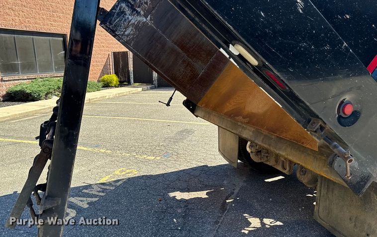 image for item EV4114 2019 Peterbilt 567 dump truck