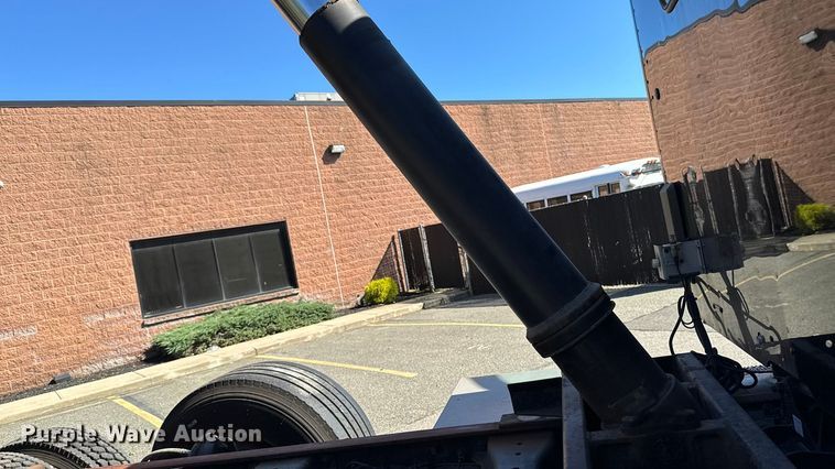 image for item EV4114 2019 Peterbilt 567 dump truck