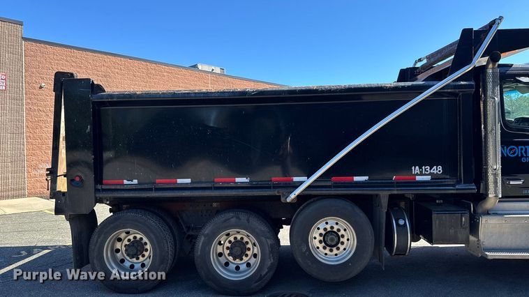 image for item EV4114 2019 Peterbilt 567 dump truck