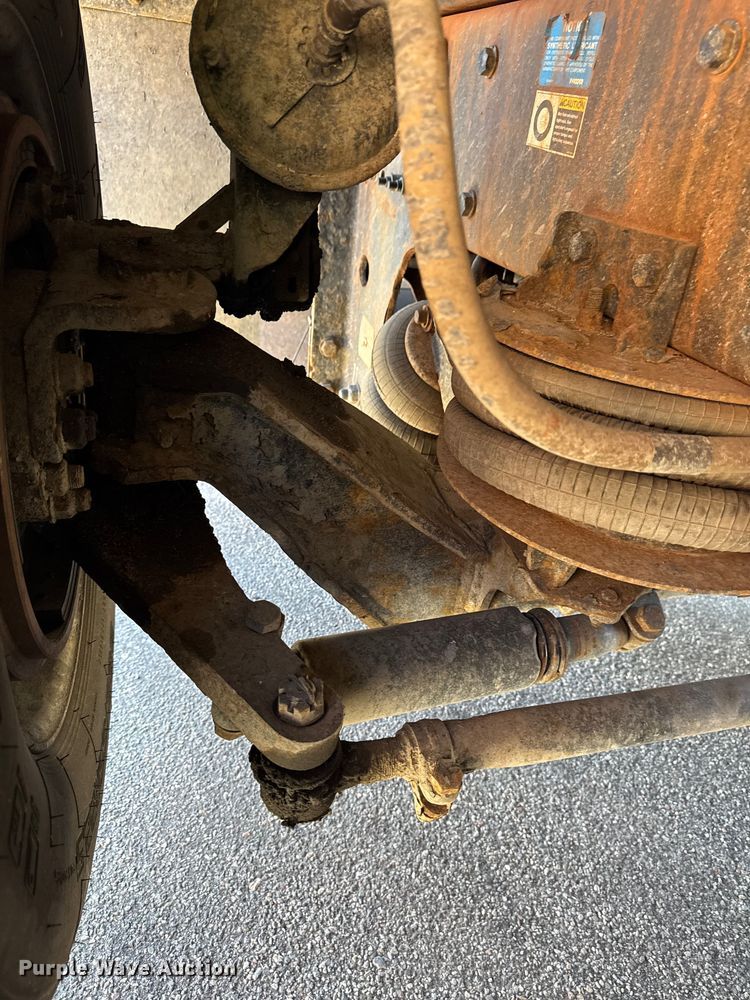 image for item EV4114 2019 Peterbilt 567 dump truck