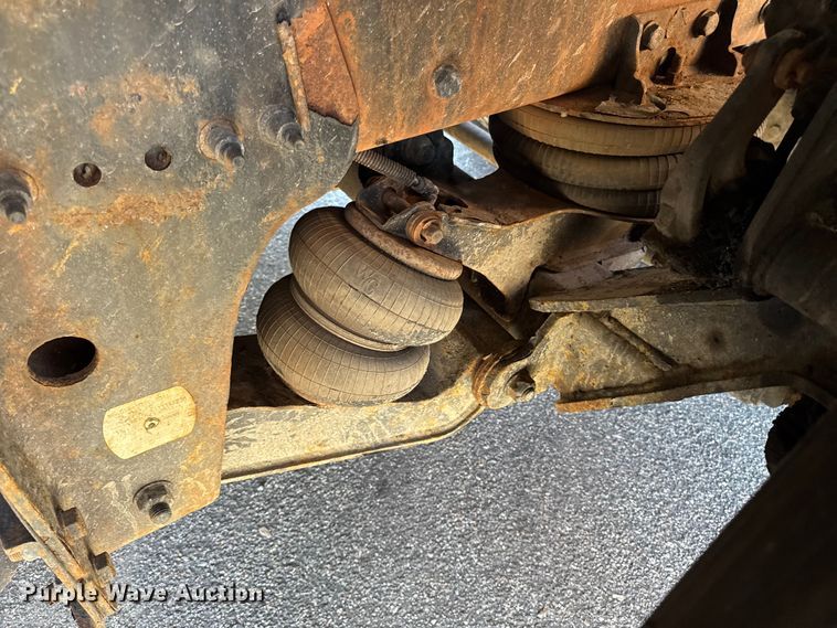 image for item EV4114 2019 Peterbilt 567 dump truck