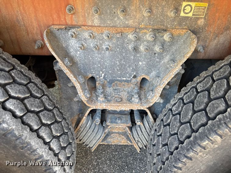 image for item EV4114 2019 Peterbilt 567 dump truck