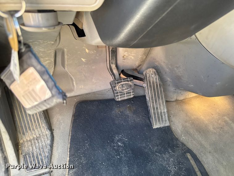 image for item EV4114 2019 Peterbilt 567 dump truck