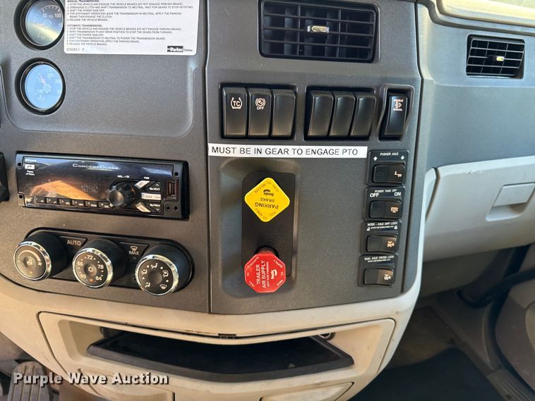 image for item EV4114 2019 Peterbilt 567 dump truck