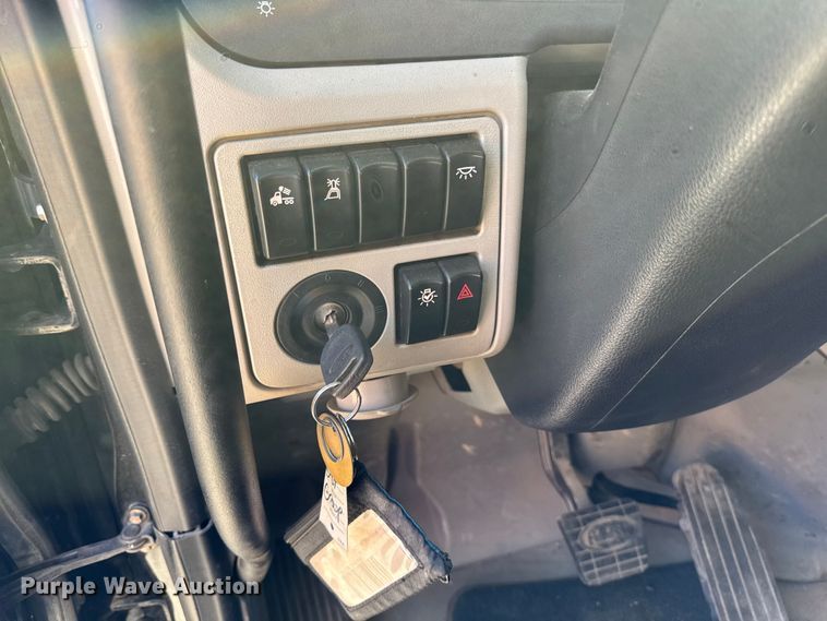 image for item EV4114 2019 Peterbilt 567 dump truck