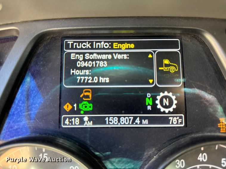 image for item EV4114 2019 Peterbilt 567 dump truck