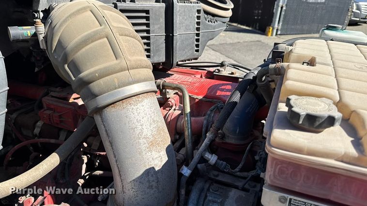 image for item EV4114 2019 Peterbilt 567 dump truck