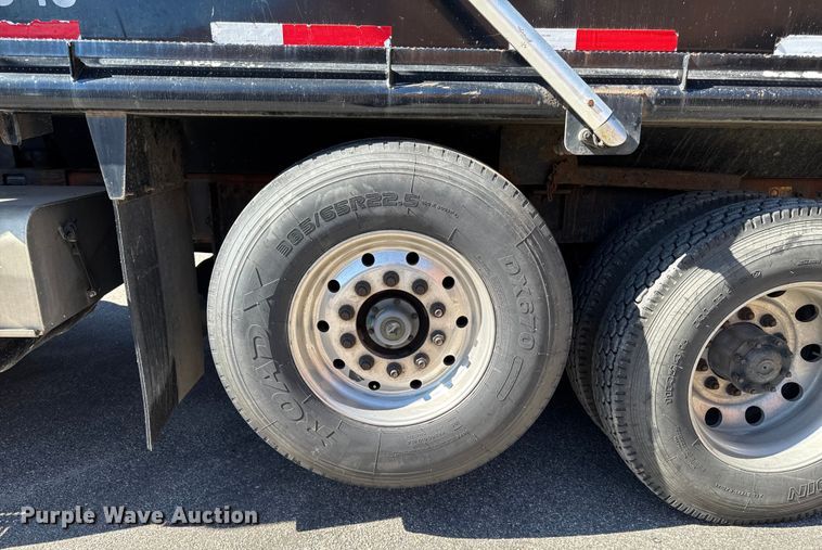 image for item EV4114 2019 Peterbilt 567 dump truck