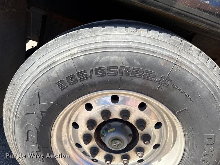 image for item EV4114 2019 Peterbilt 567 dump truck