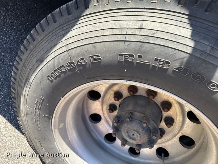 image for item EV4114 2019 Peterbilt 567 dump truck