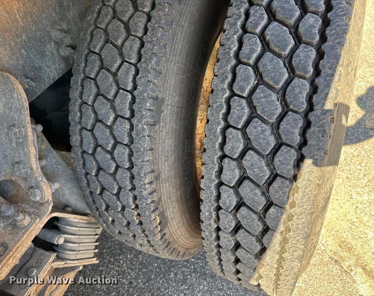 image for item EV4114 2019 Peterbilt 567 dump truck