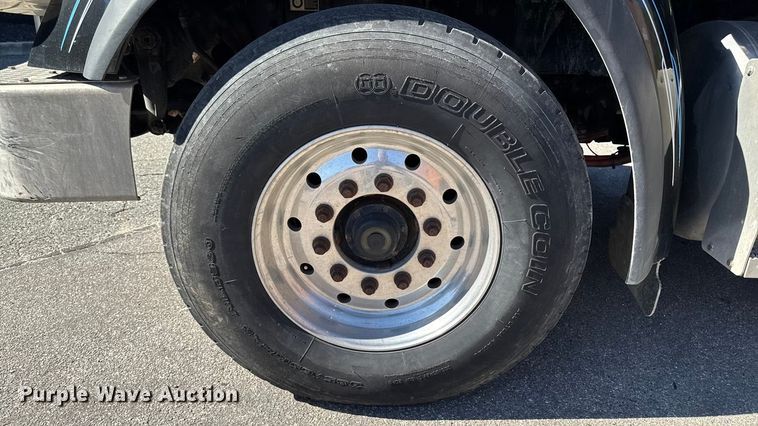 image for item EV4114 2019 Peterbilt 567 dump truck